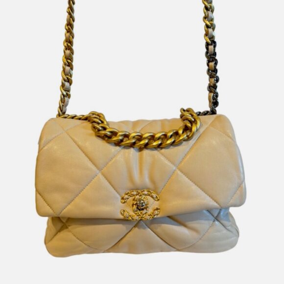 CHANEL 19 FLAP BAG AUTHENTIC WITH CHANEL CARD - Picture 1 of 9